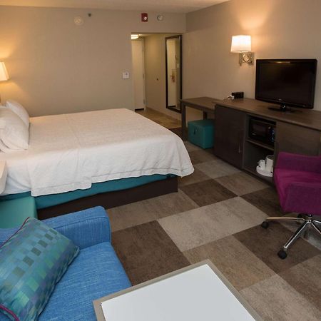 Hampton Inn Уустер Екстериор снимка