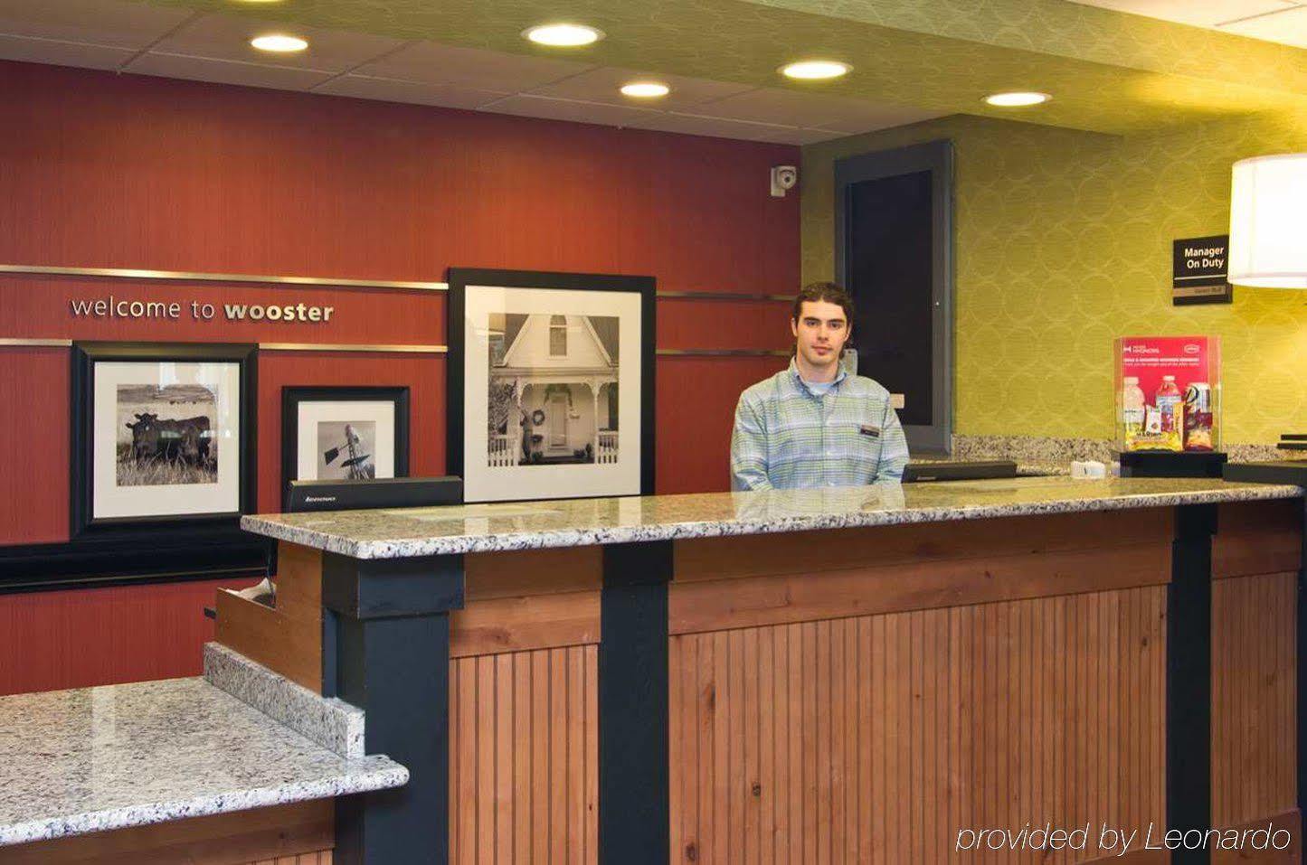 Hampton Inn Уустер Екстериор снимка